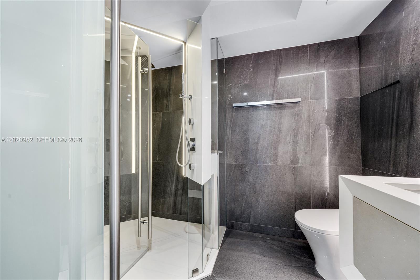 6365 Collins Avenue 2301 Property Photo 24