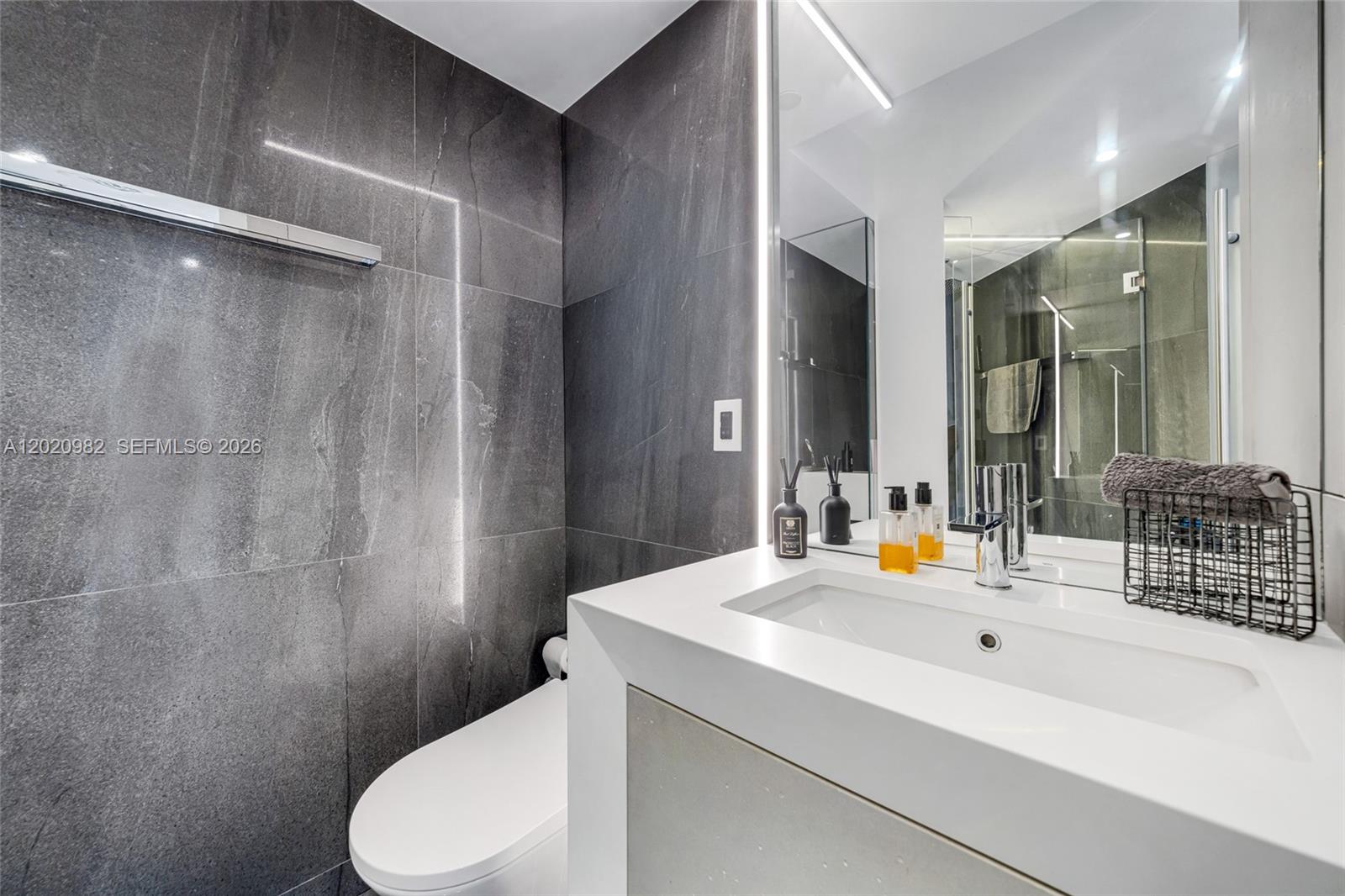 6365 Collins Avenue 2301 Property Photo 25