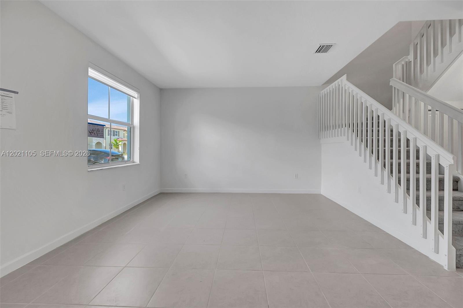 A12021105 Property Photo 12