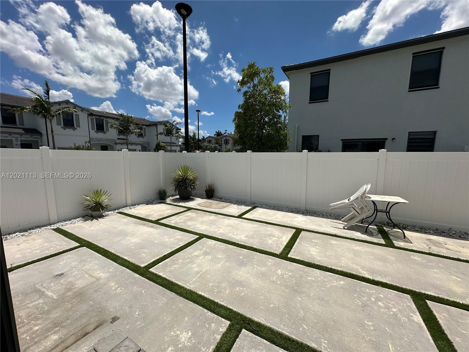 20352 Nw 6th Avenue Property Photo 19