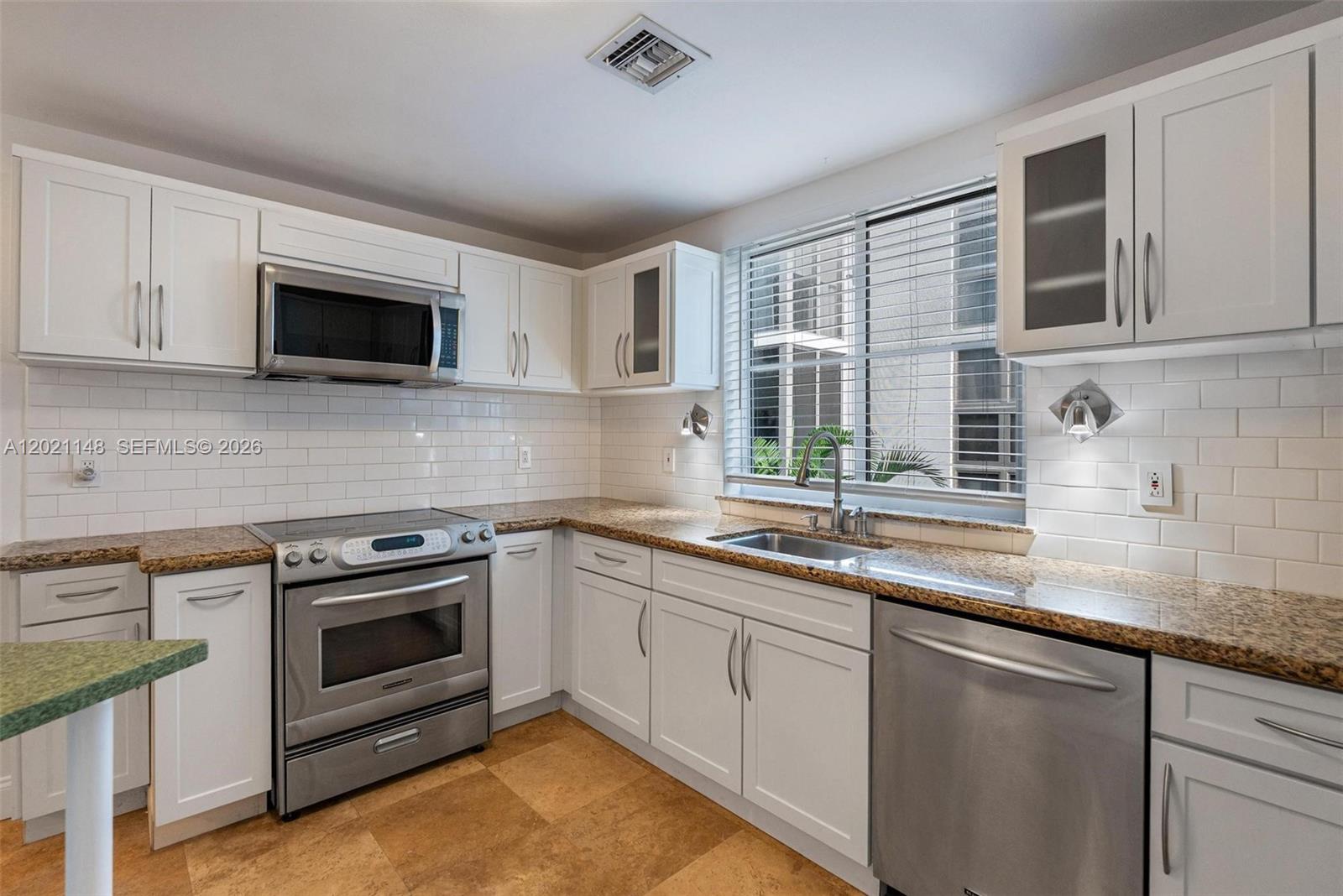 325 Meridian Avenue 5 Property Photo 5
