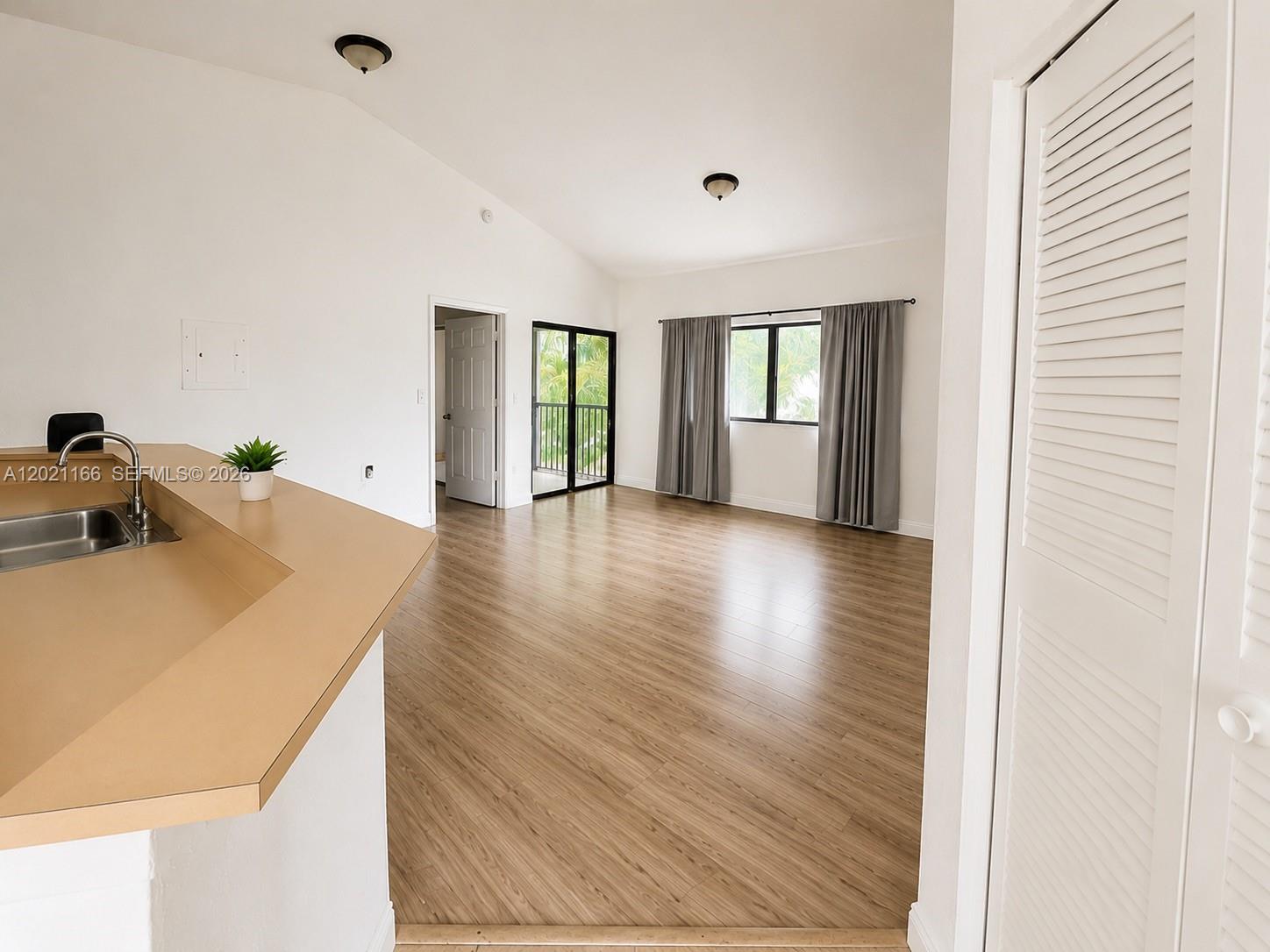 A12021166 Property Photo 5