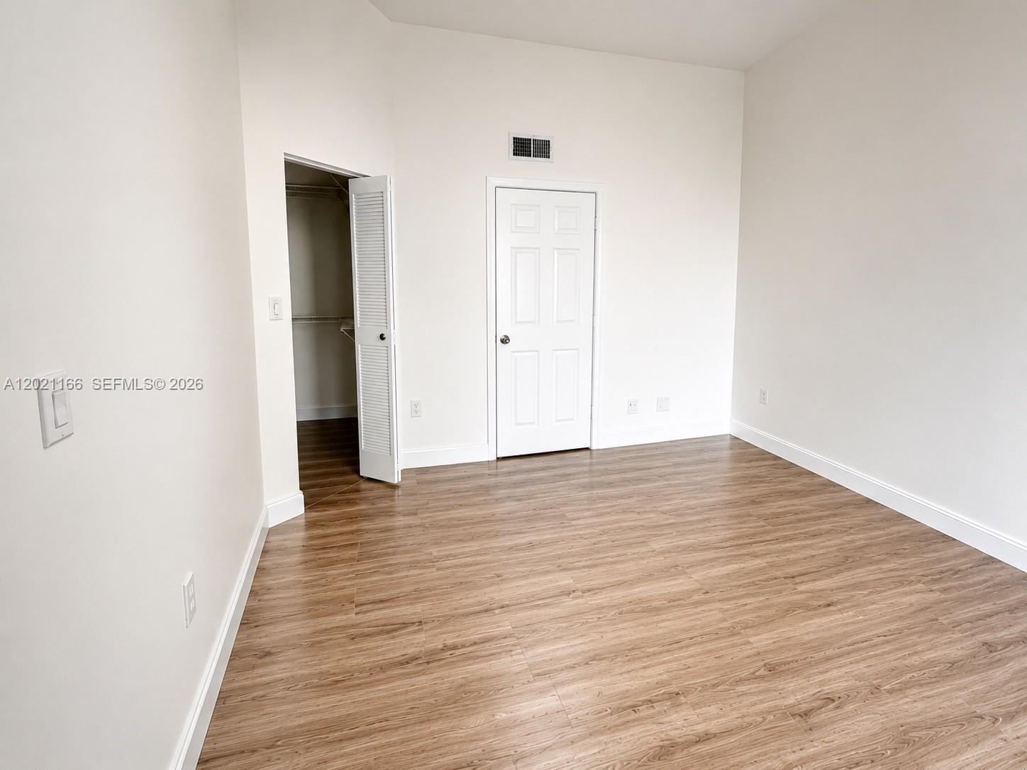 A12021166 Property Photo 7