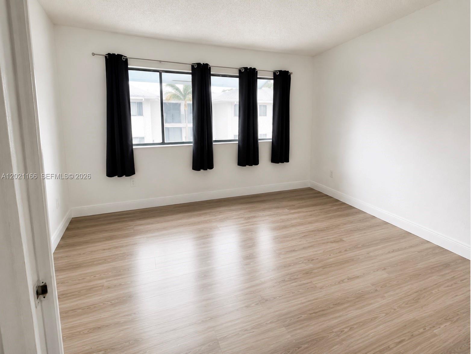 A12021166 Property Photo 9