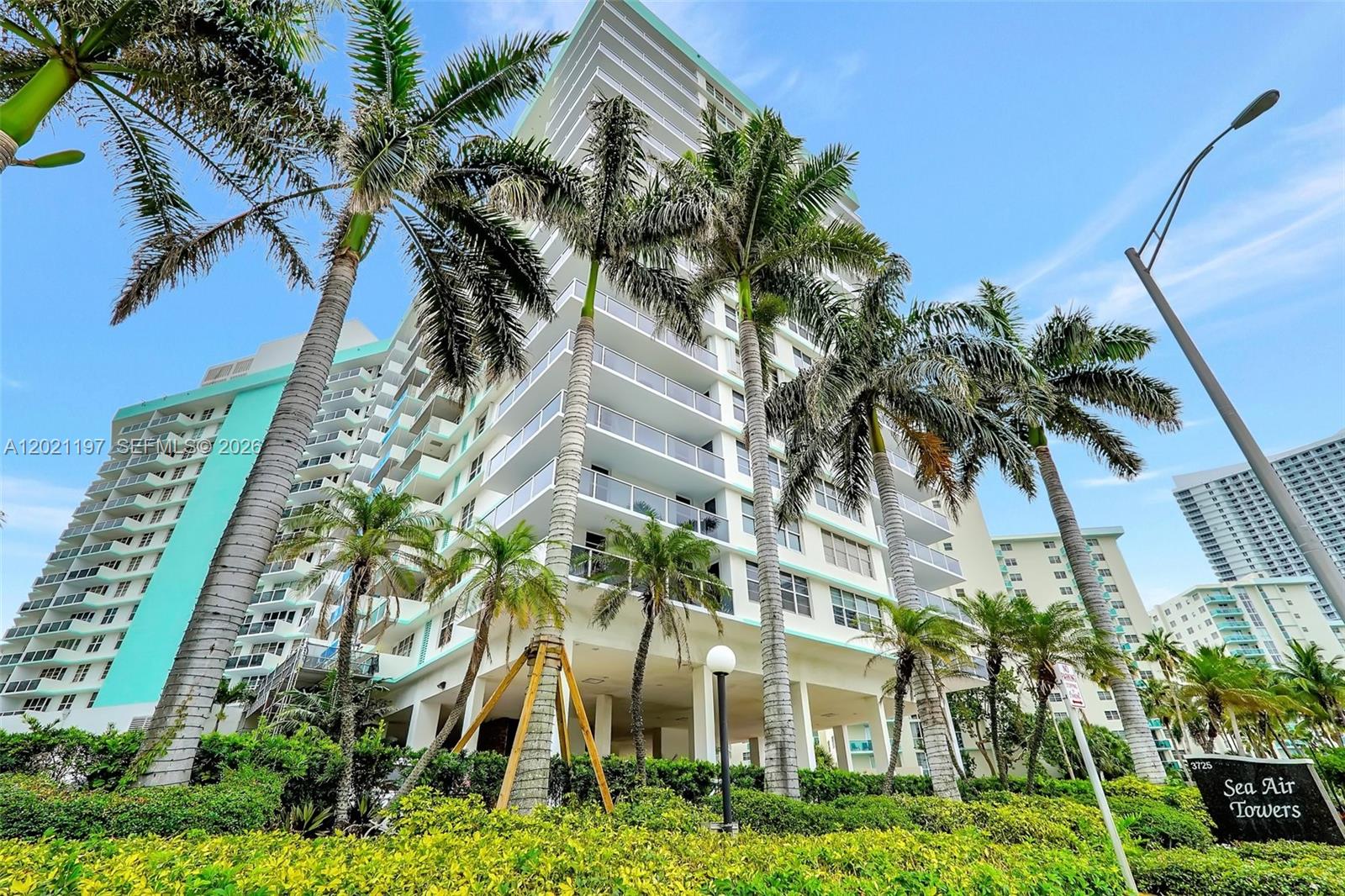 3725 S Ocean Drive 812 Property Photo 1