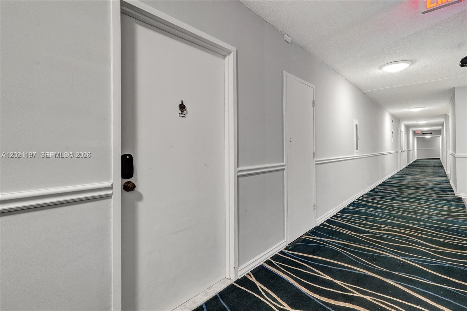 3725 S Ocean Drive 812 Property Photo 2