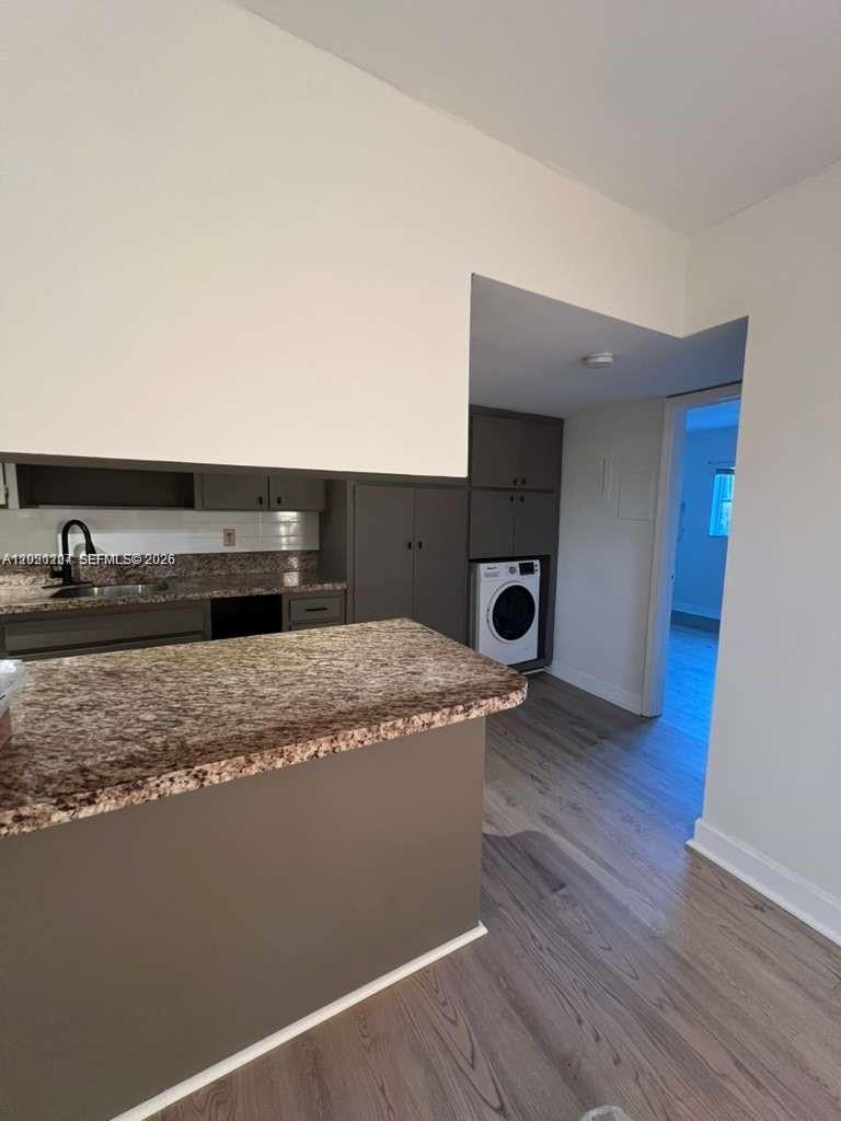 1100 Ne 9th Avenue 305 Property Photo 9