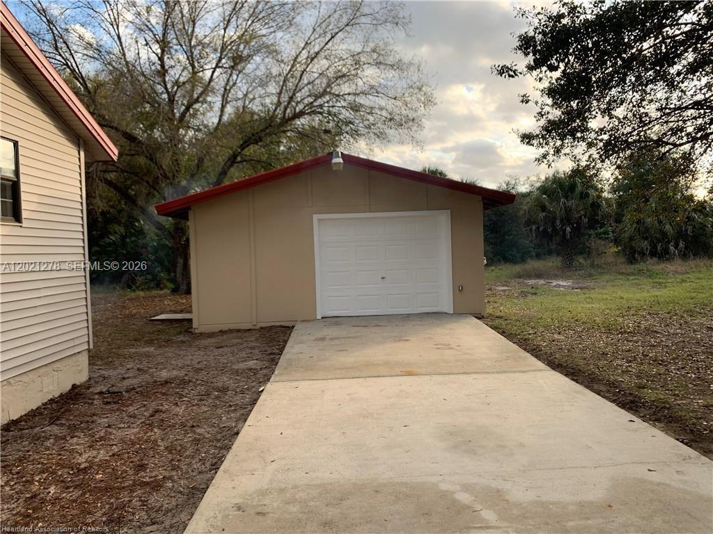 2225 N Unicorn 0 Property Photo 7