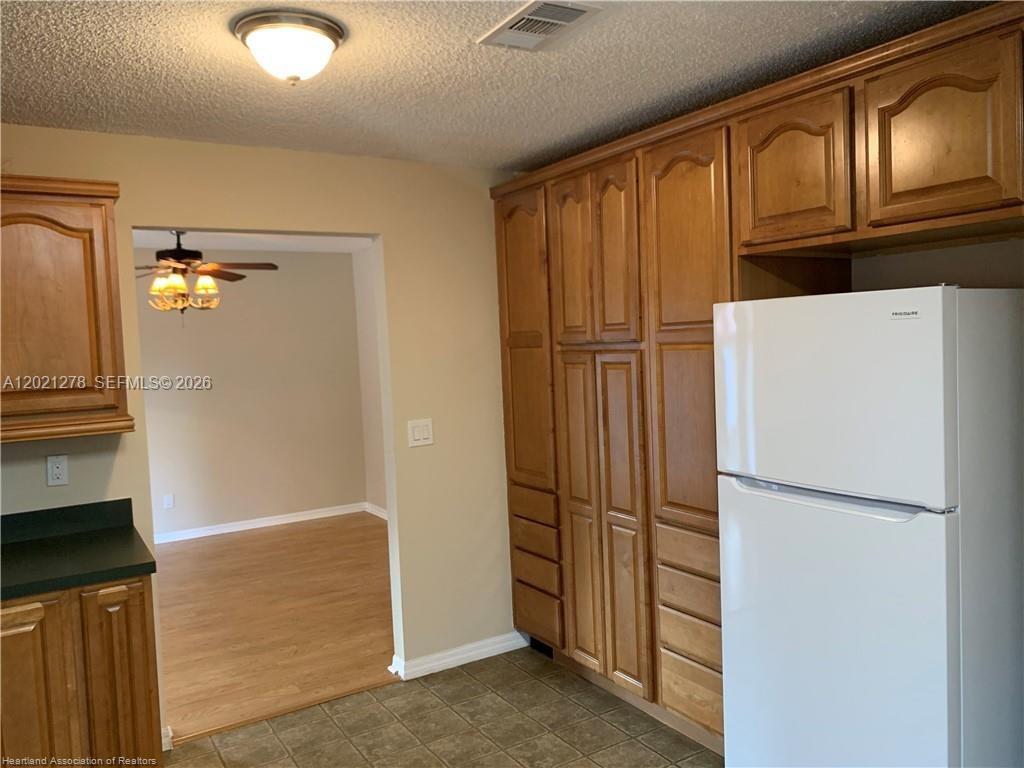 2225 N Unicorn 0 Property Photo 17