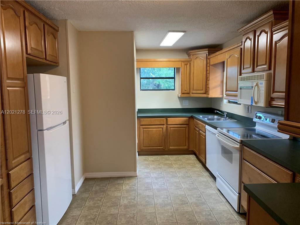 2225 N Unicorn 0 Property Photo 18