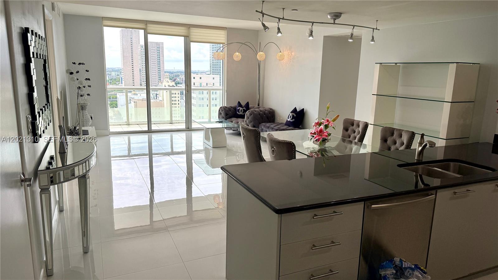 50 Biscayne Boulevard 2501 Property Photo 2