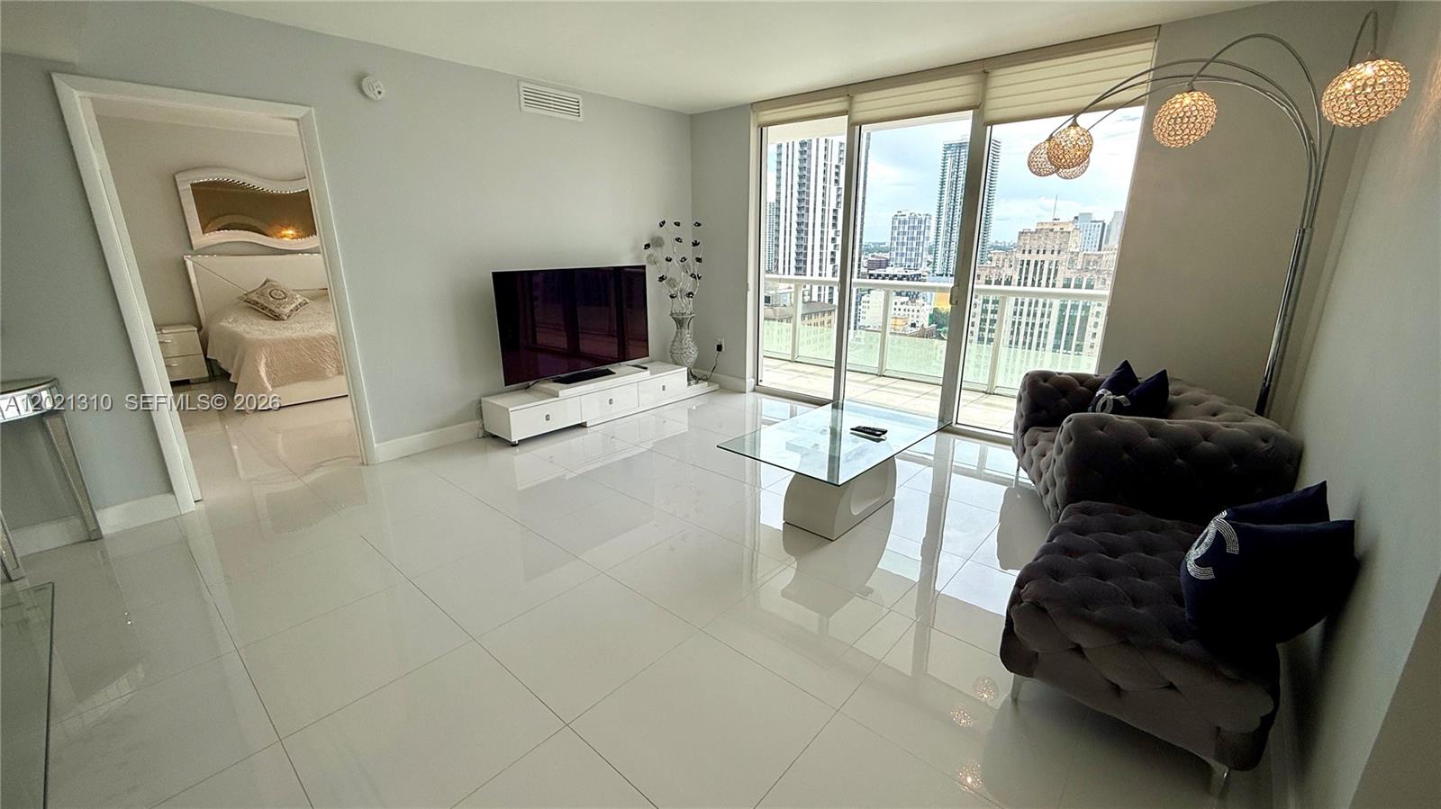 50 Biscayne Boulevard 2501 Property Photo 4