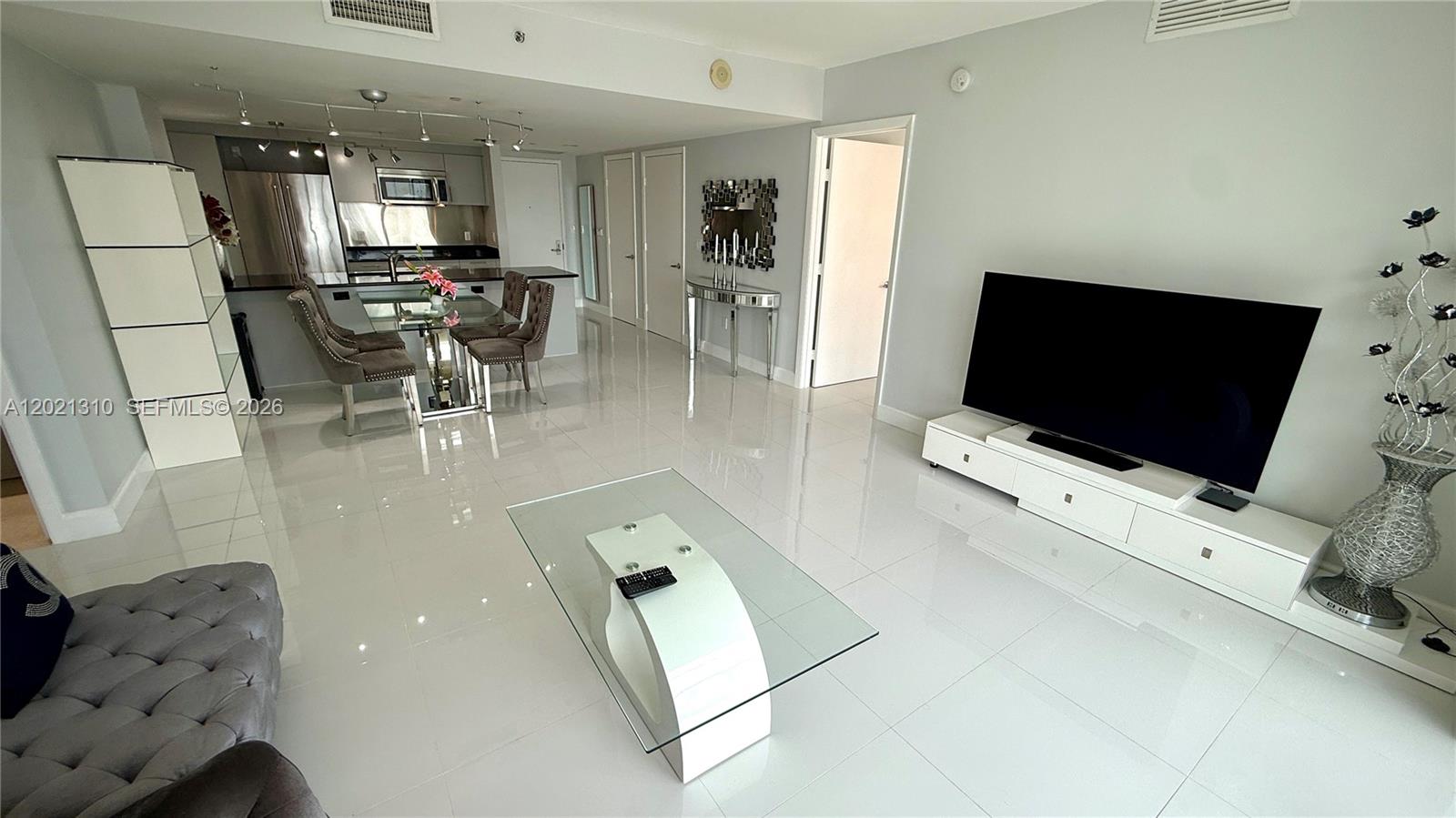 50 Biscayne Boulevard 2501 Property Photo 5