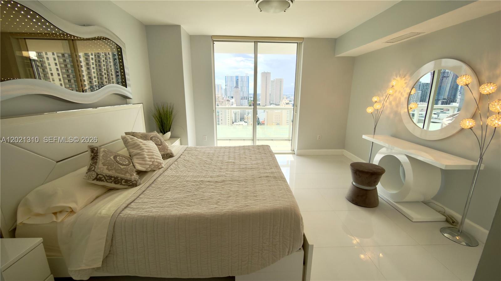 50 Biscayne Boulevard 2501 Property Photo 14