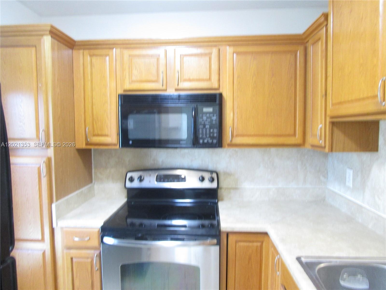 5111 W Oakland Park Boulevard 301 Property Photo 22