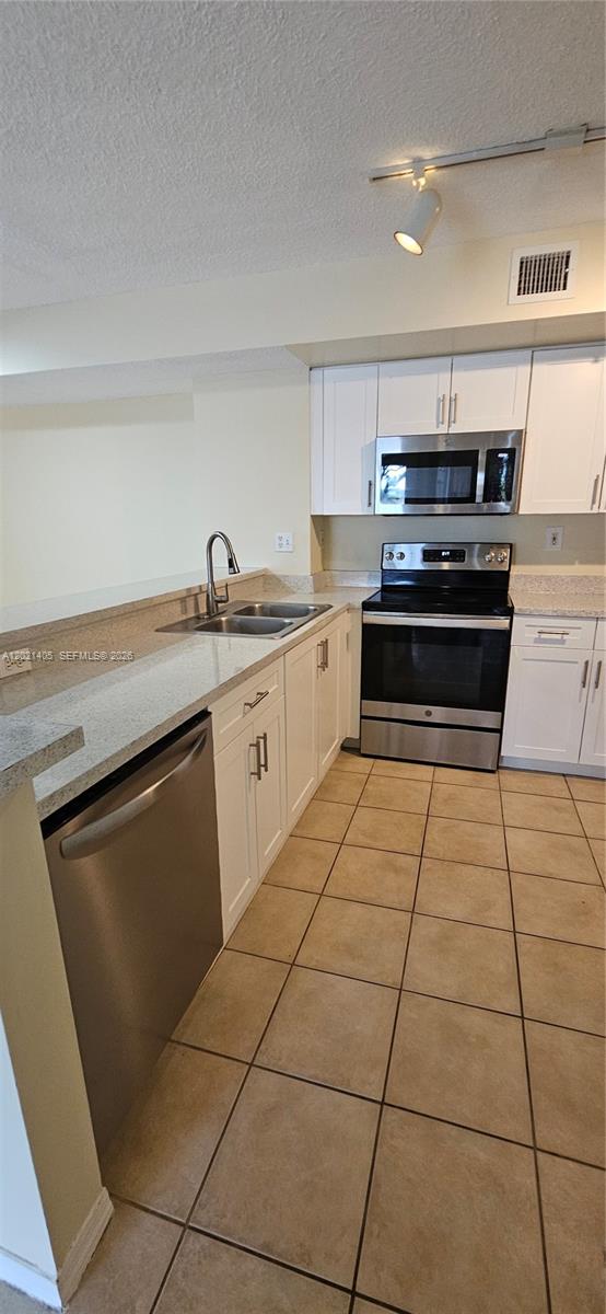 3870 Lyons Road 209-8 Property Photo 12