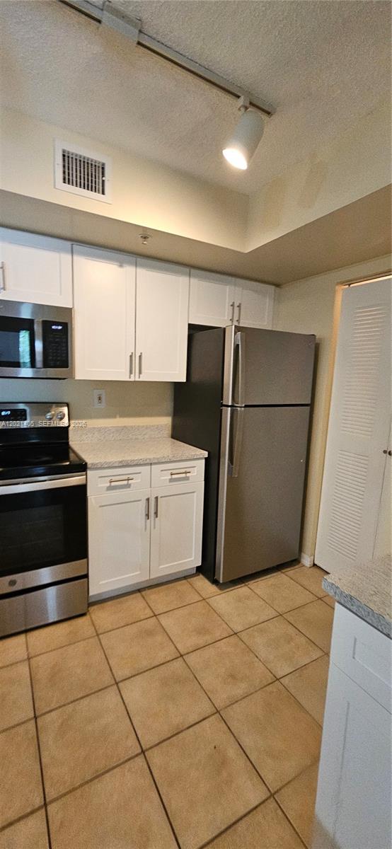 3870 Lyons Road 209-8 Property Photo 13