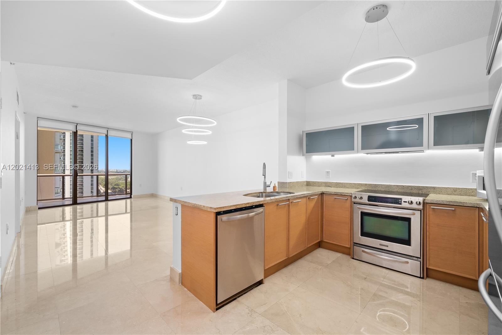 16275 Collins Avenue 1703 Property Photo 10
