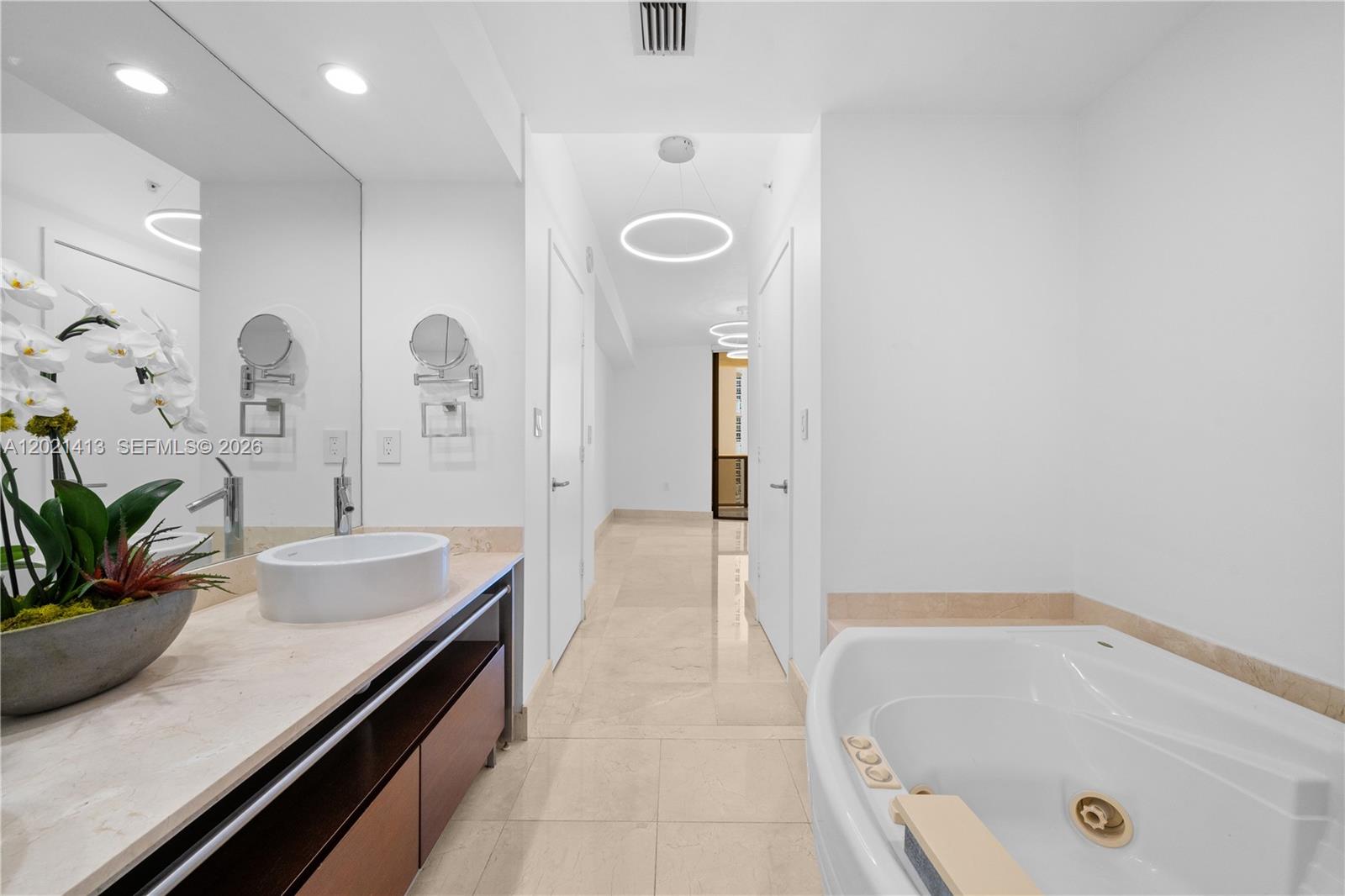 16275 Collins Avenue 1703 Property Photo 18