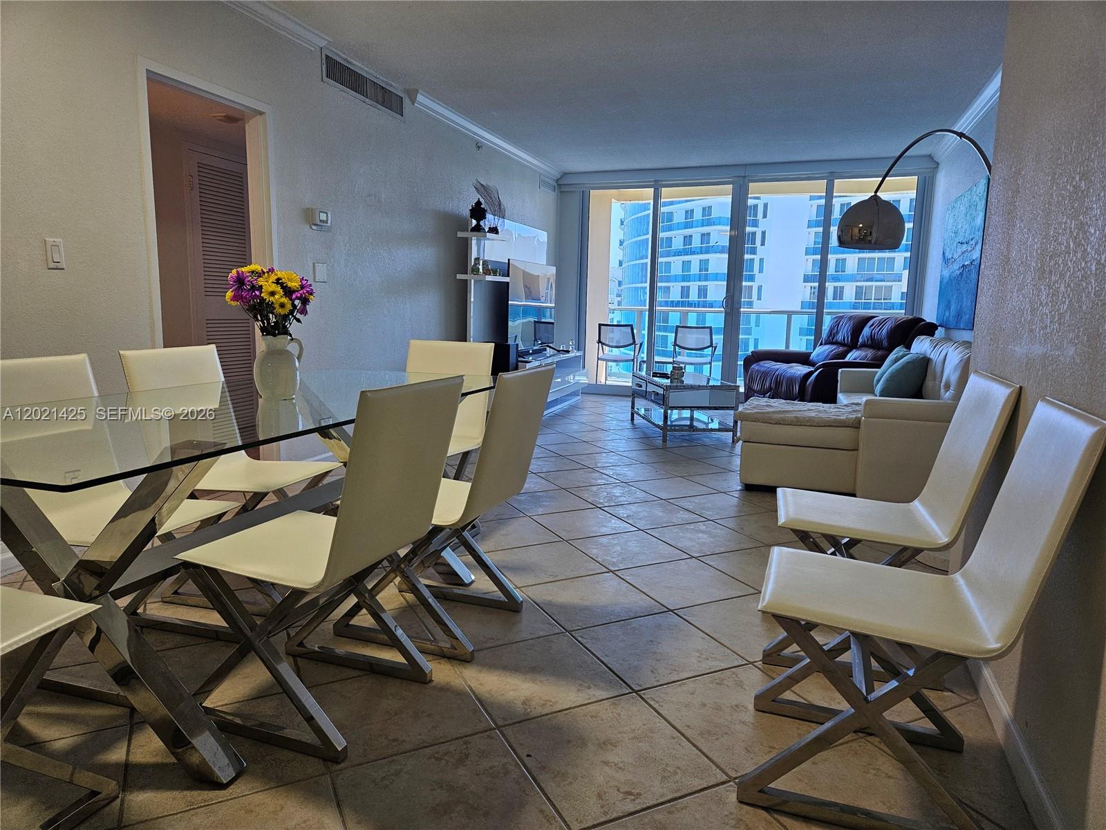 2501 S Ocean Drive Ph17 Property Photo 4