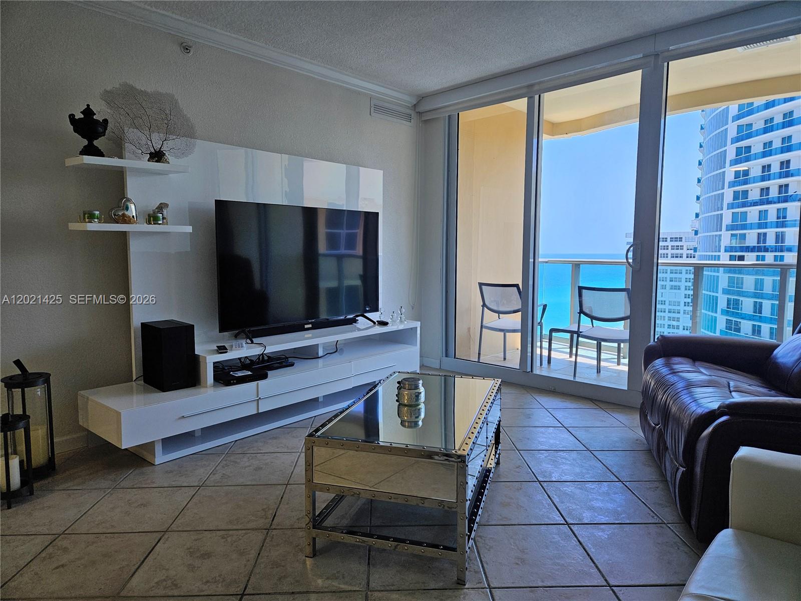 2501 S Ocean Drive Ph17 Property Photo 8
