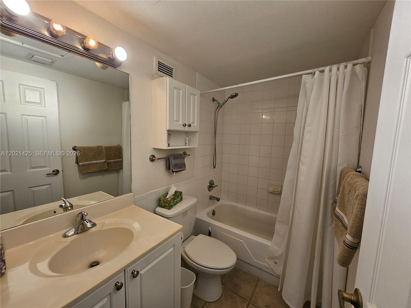 2501 S Ocean Drive Ph17 Property Photo 11