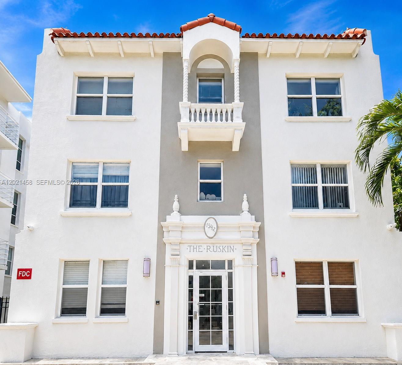 1542 Drexel Avenue 105