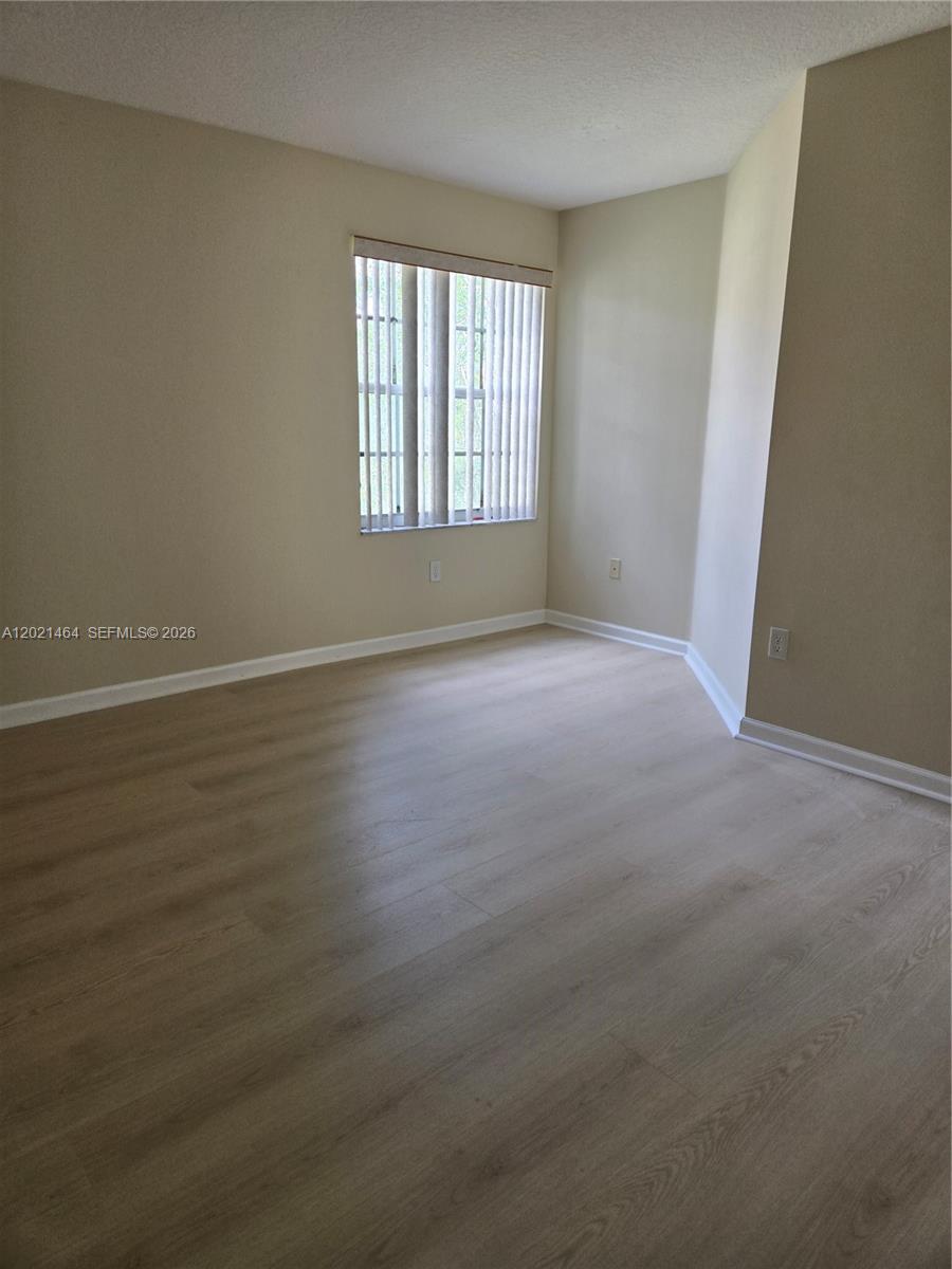 2221 Sloane Place Property Photo 4