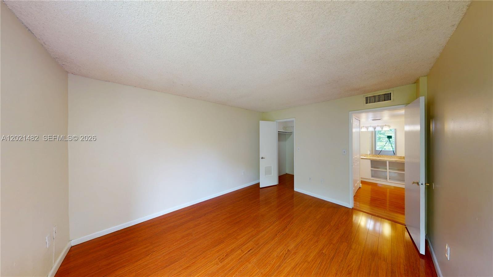 8860 Fontainebleau Boulevard 405 Property Photo 14