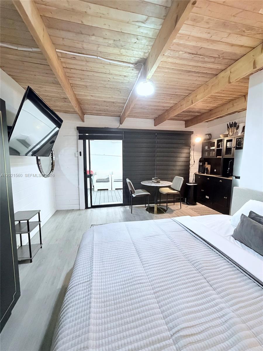 A12021560 Property Photo 6