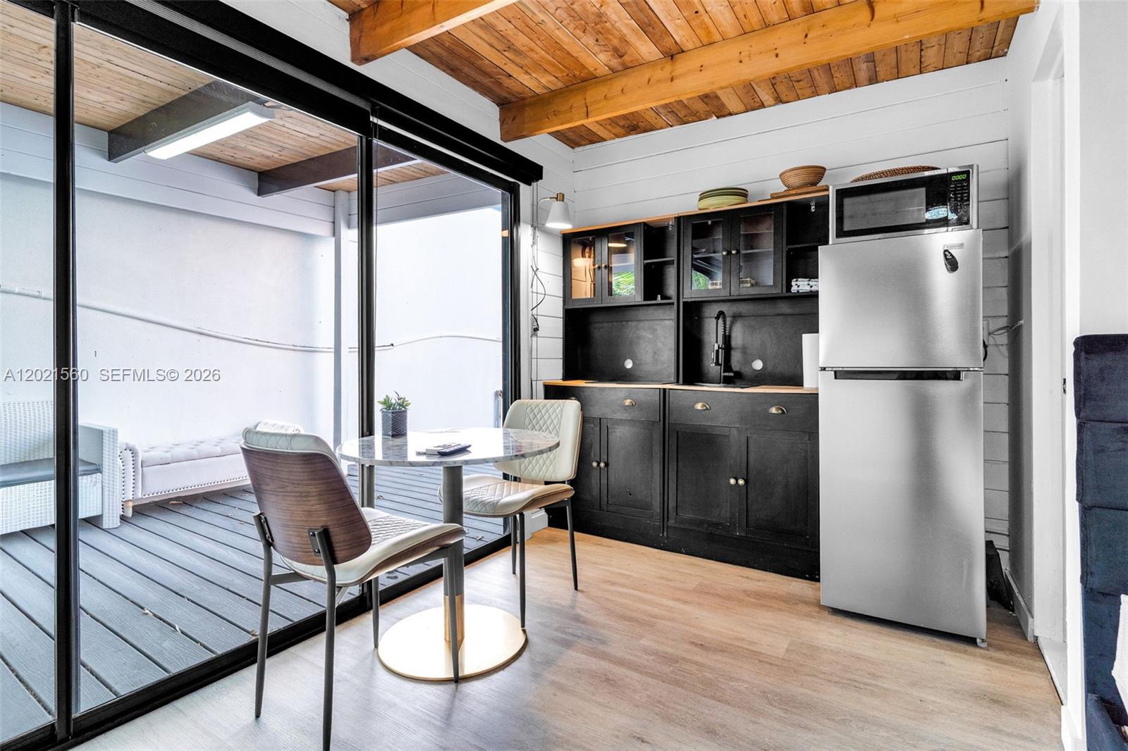A12021560 Property Photo 7