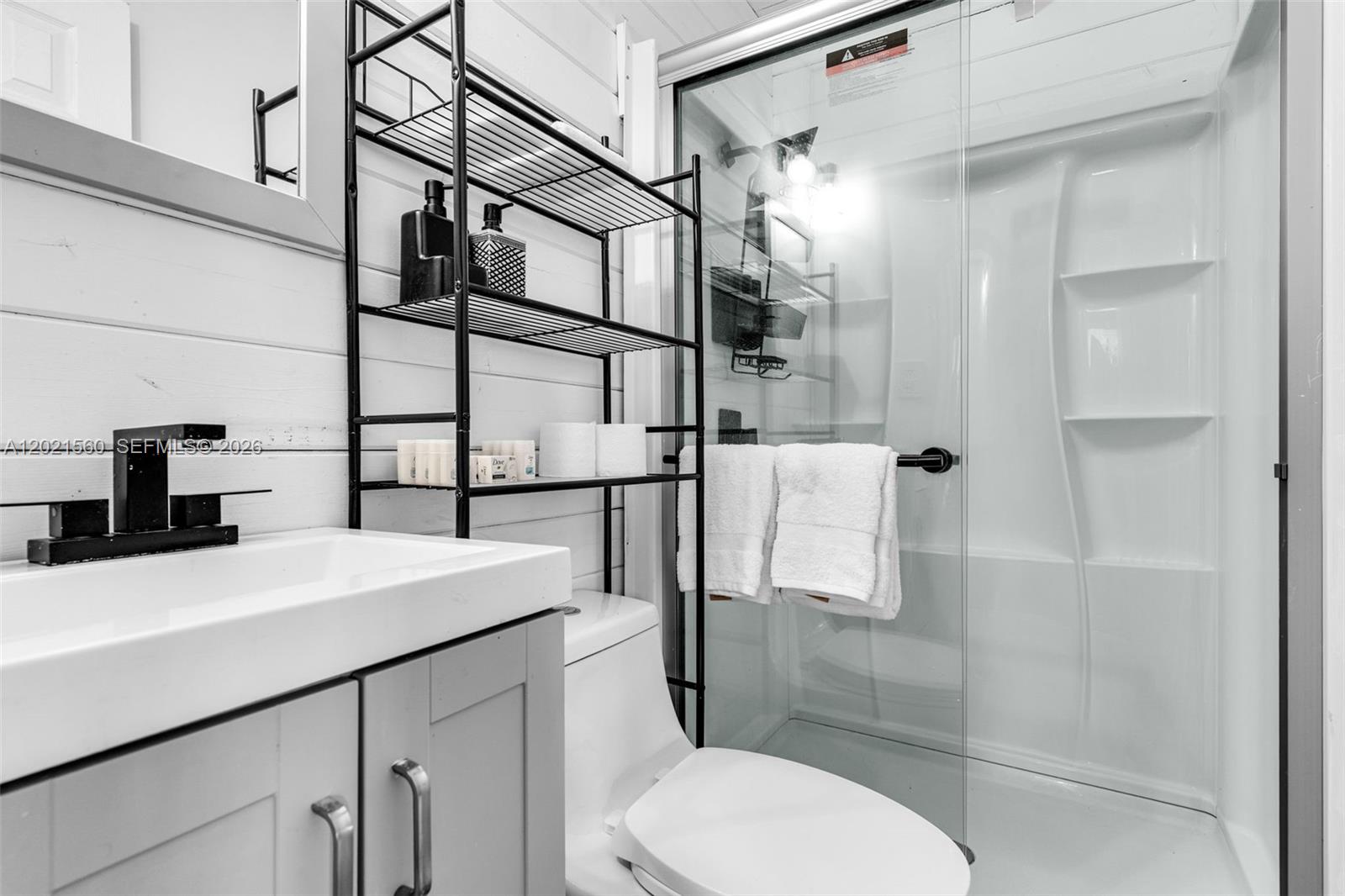 A12021560 Property Photo 9