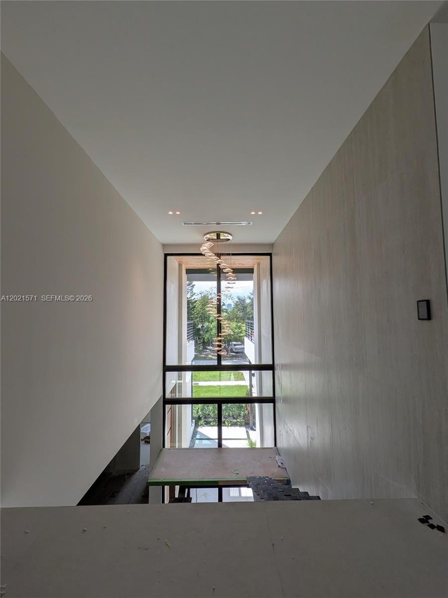 528 Ne 13th Avenue Property Photo 8