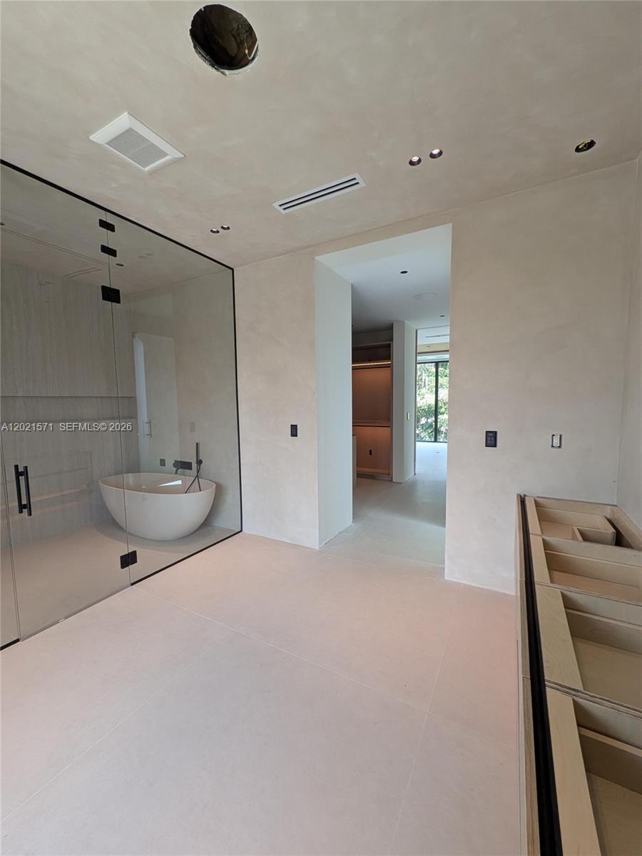 528 Ne 13th Avenue Property Photo 10