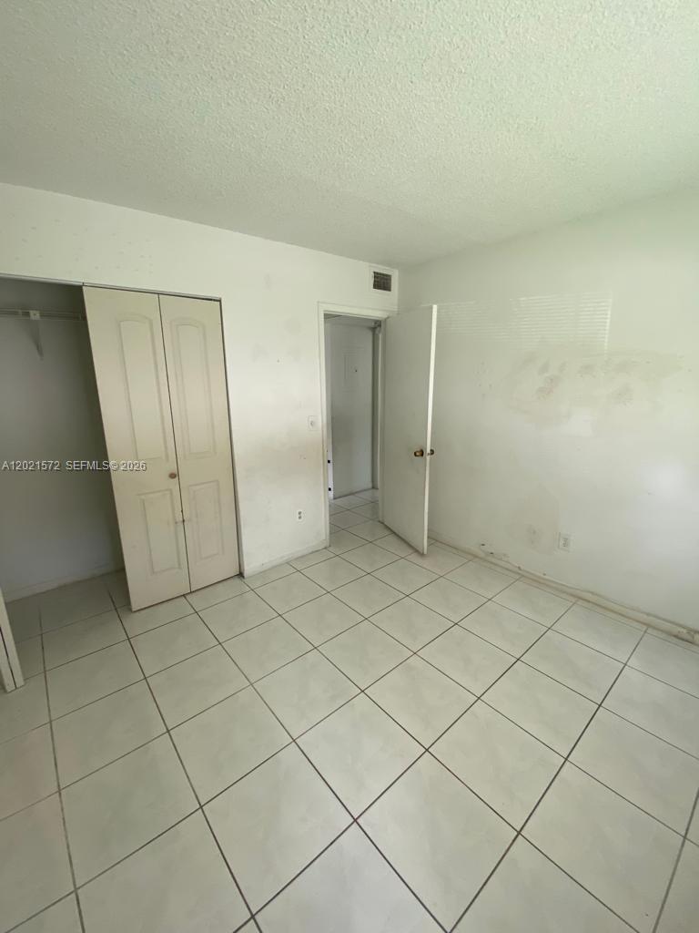 2715 W 66th Street 13-21 Property Photo 21