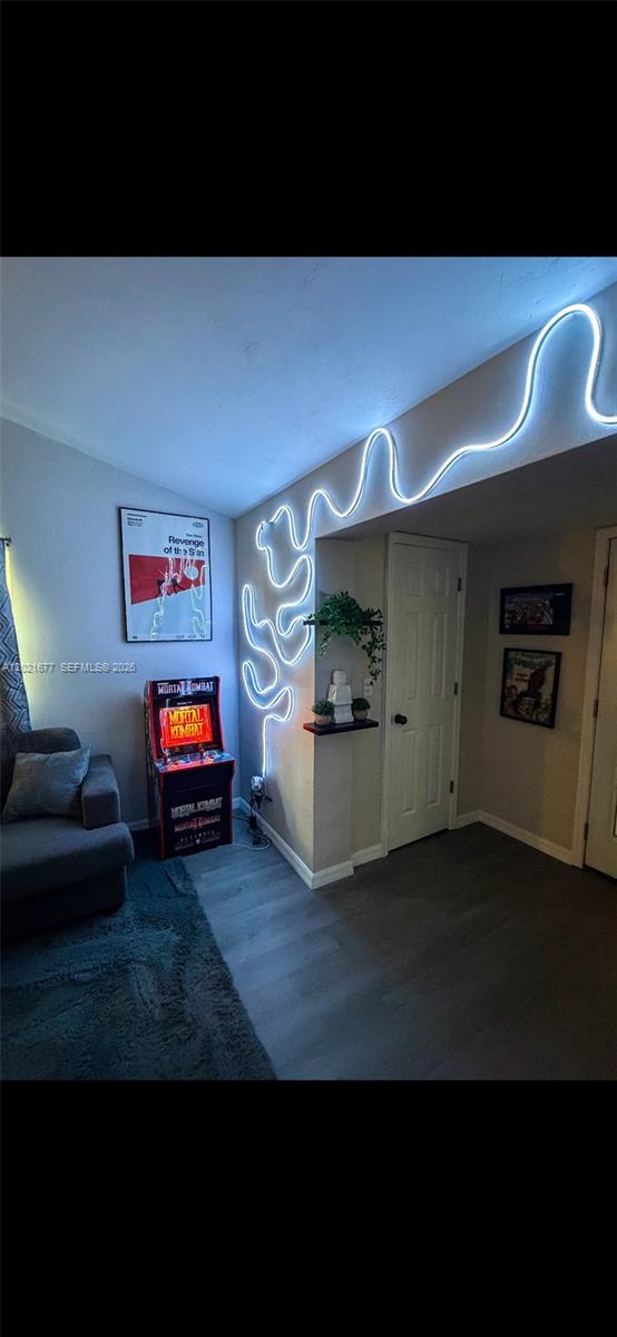 370 Hand Avenue Property Photo 15