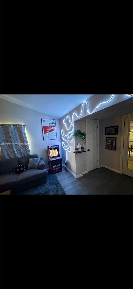 370 Hand Avenue Property Photo 16