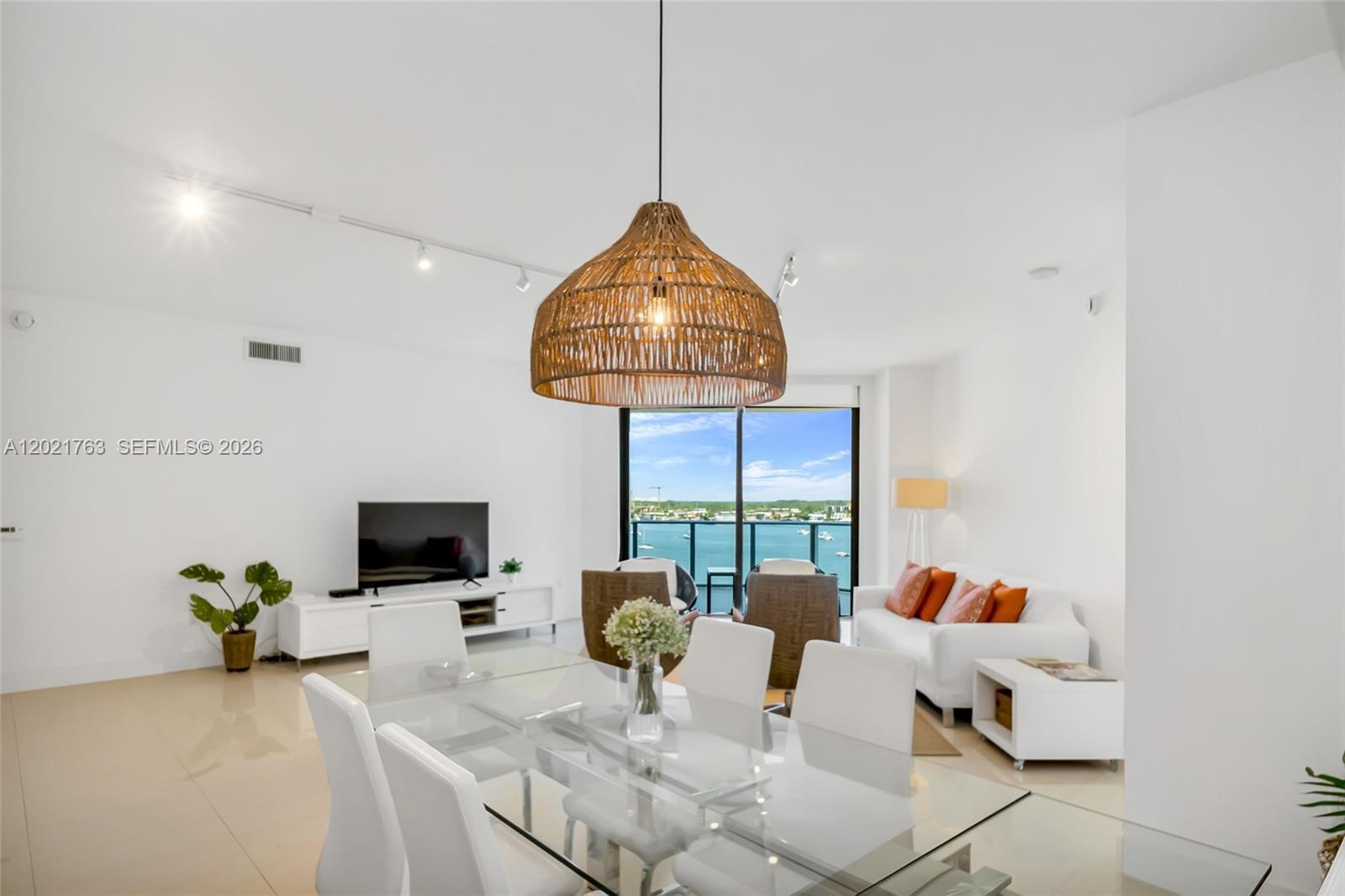 17301 Biscayne Boulevard 907 Property Photo 8