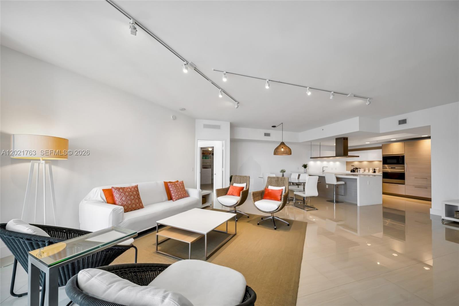 17301 Biscayne Boulevard 907 Property Photo 10