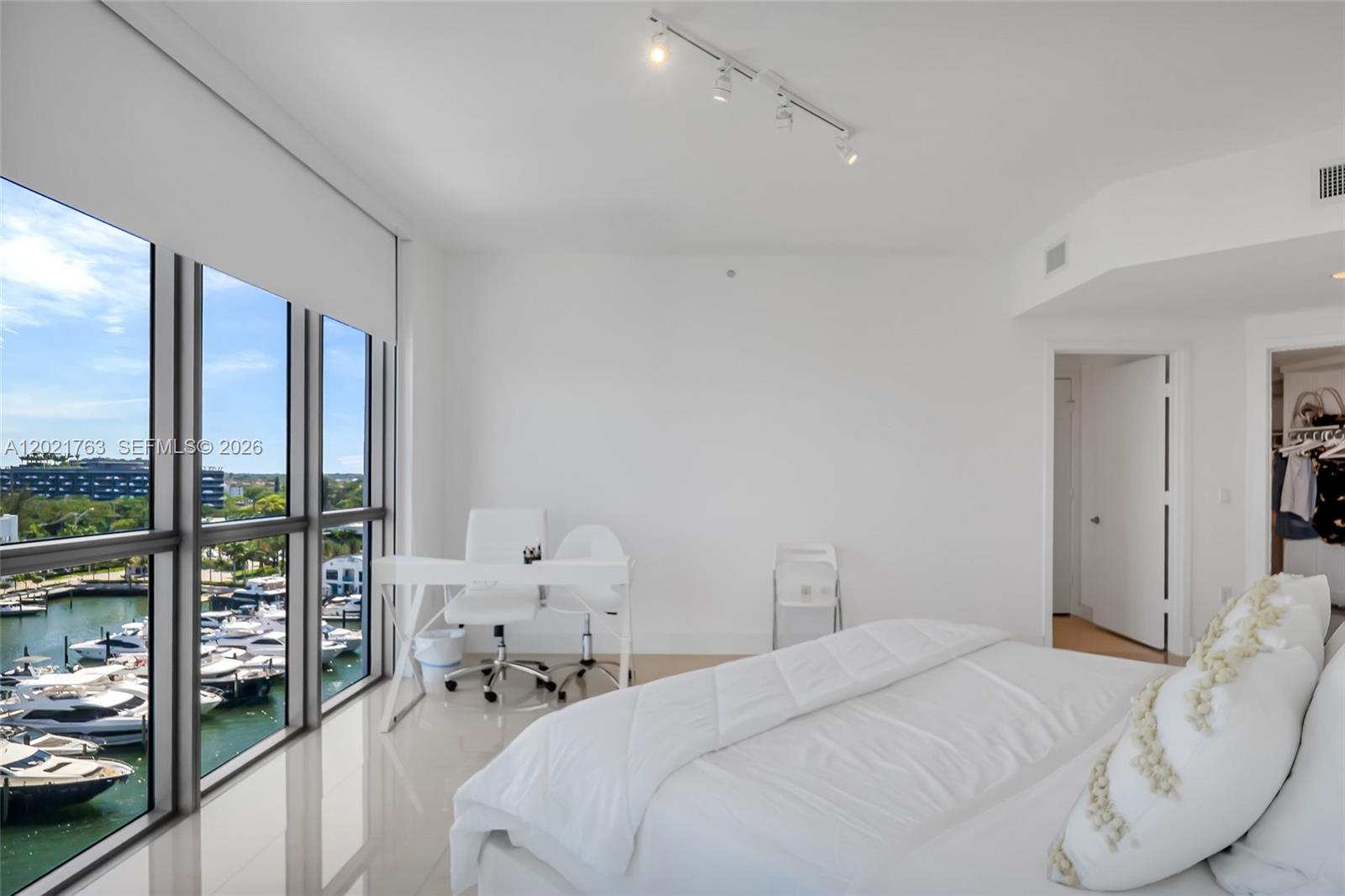 17301 Biscayne Boulevard 907 Property Photo 16