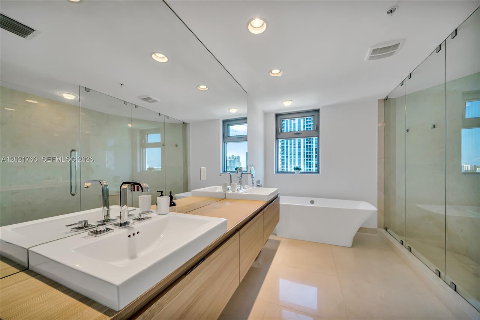 17301 Biscayne Boulevard 907 Property Photo 19