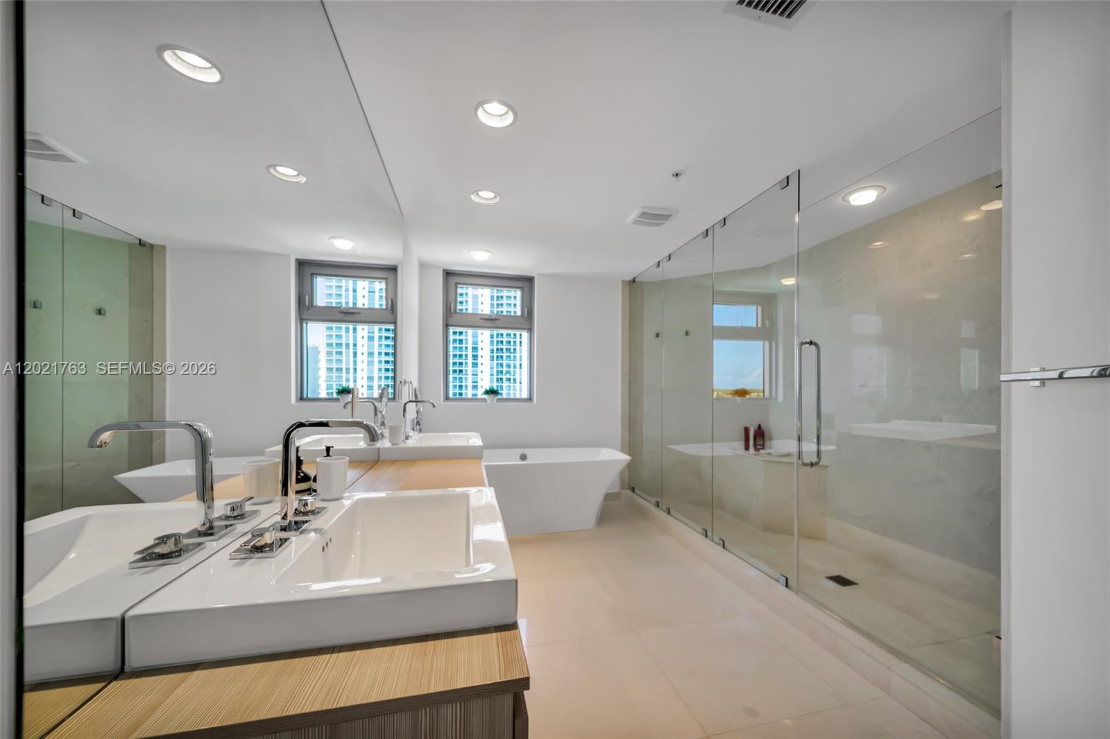 17301 Biscayne Boulevard 907 Property Photo 21