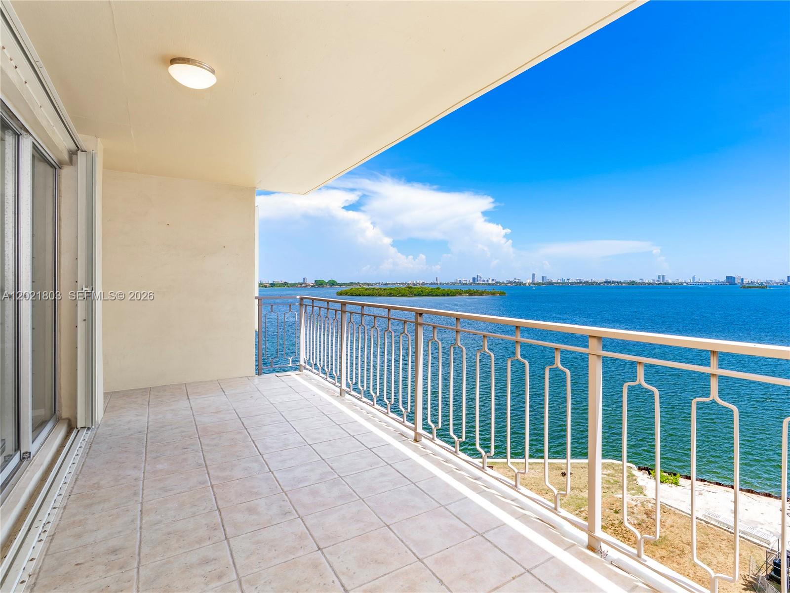 11111 Biscayne Boulevard 912 Property Photo 11