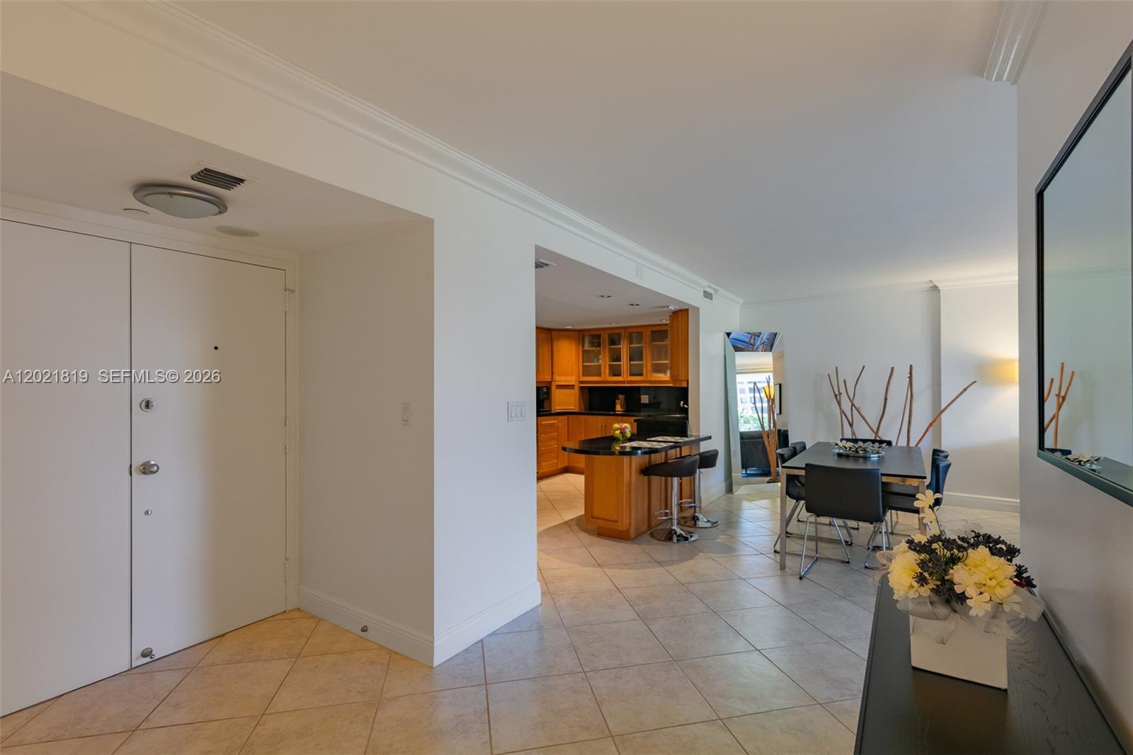 199 Ocean Lane Drive 413 Property Photo 6