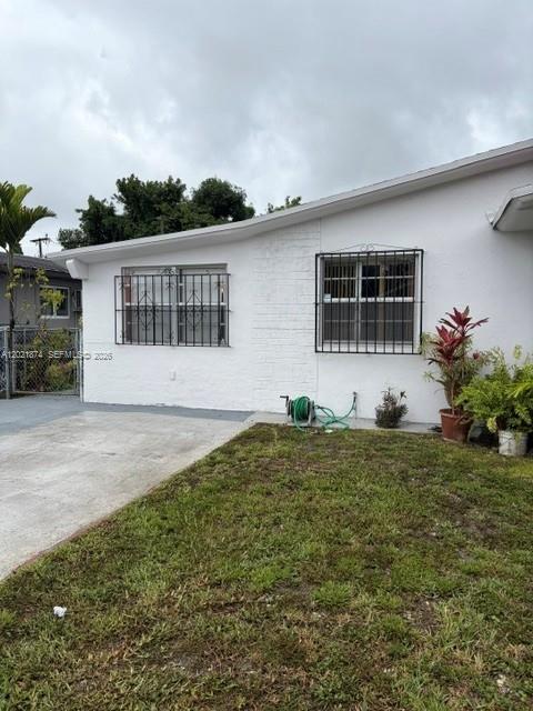 336 E 41st Street Property Photo 2