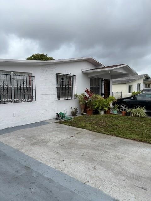 336 E 41st Street Property Photo 3