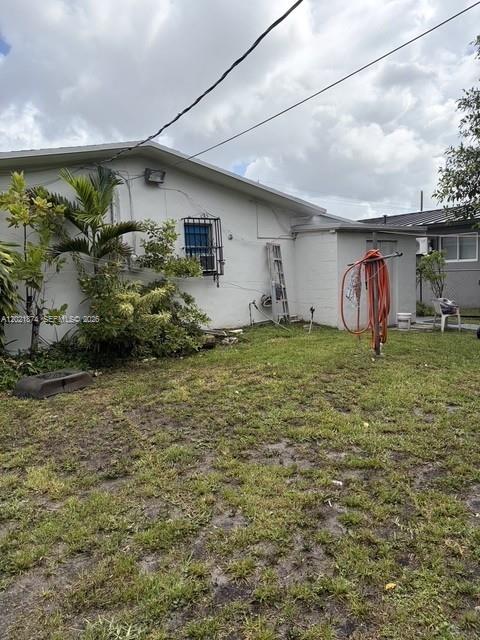 336 E 41st Street Property Photo 12