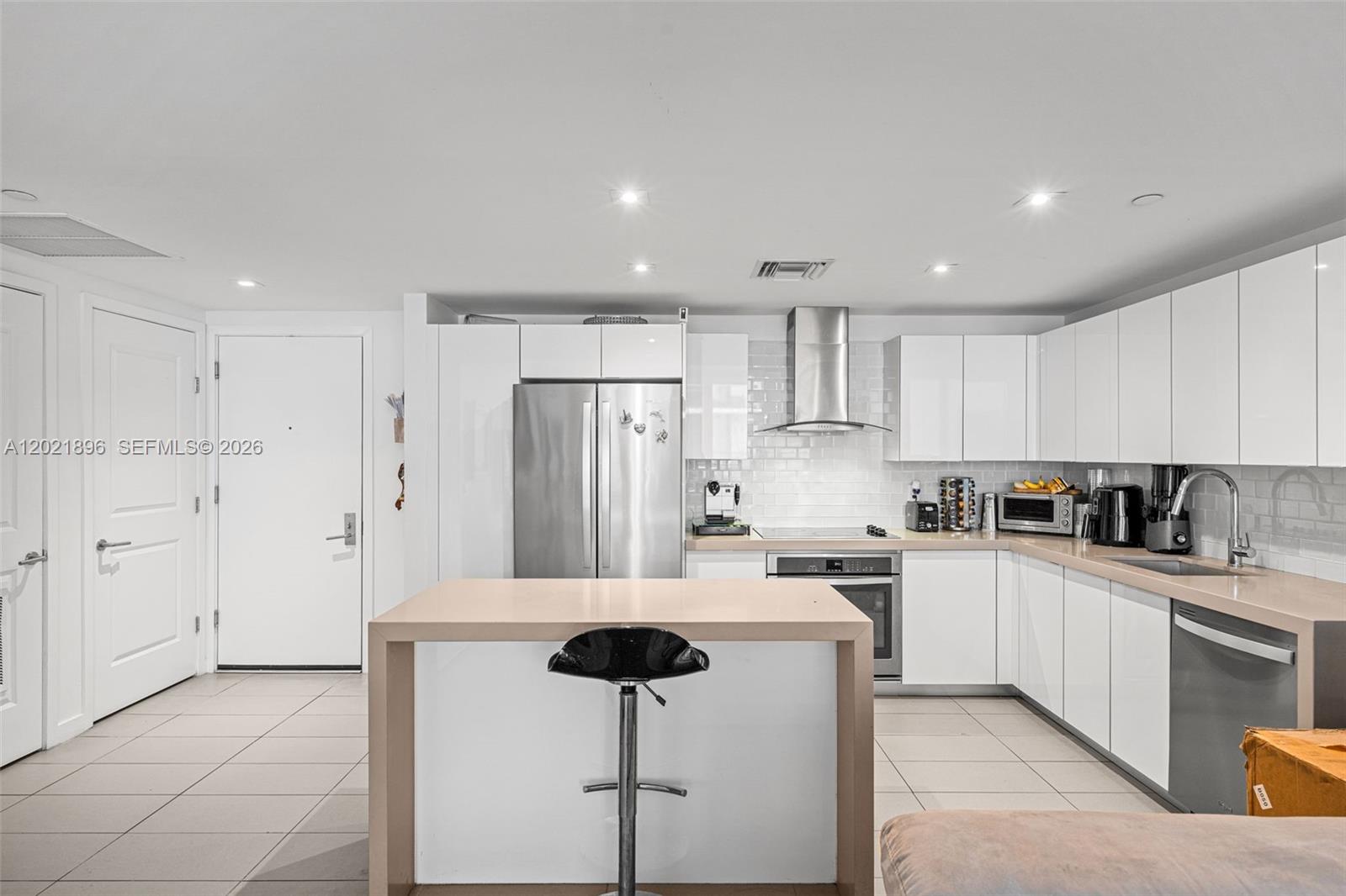 A12021896 Property Photo 9