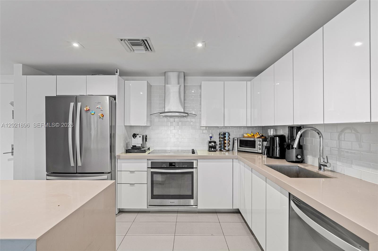 A12021896 Property Photo 10