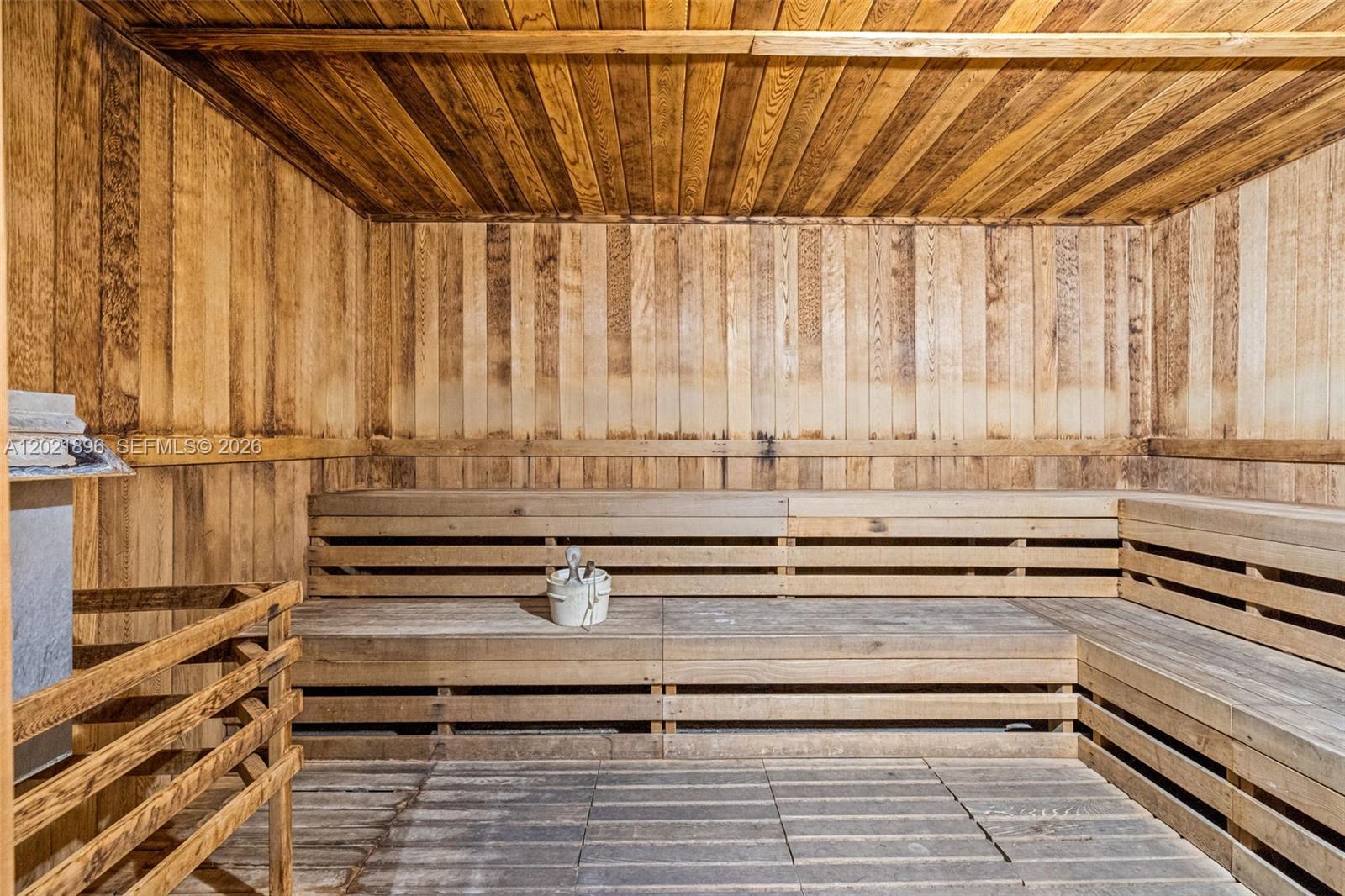 A12021896 Property Photo 33